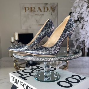 New Manolo Blahnik Hangisi 105 Metallic Leopard Printed Crystal Buckle Pump